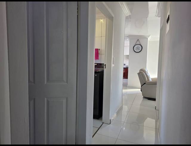 3 BEDROOM FREEHOLD FOR SALE IN GROBLERPARK